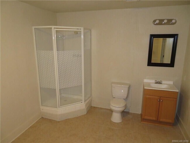 Building Photo - Section 8 only