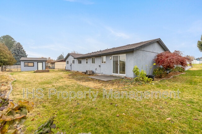 Building Photo - 3714 W 16th Pl