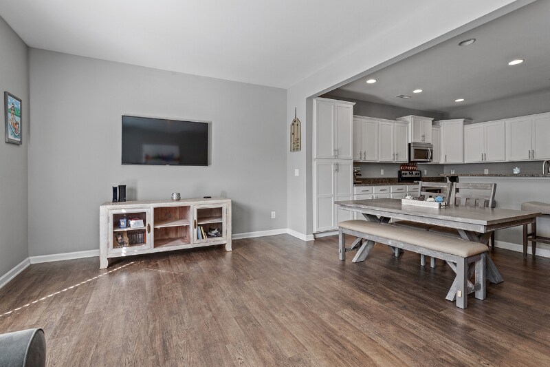 Building Photo - 525 Timpson Ave