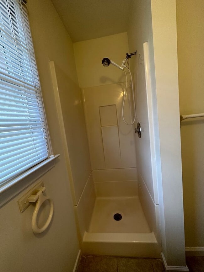 Building Photo - 3 Bed/2 Bath in Seneca, SC