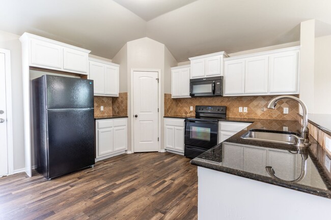 Building Photo - Rent to Own in Edmond!