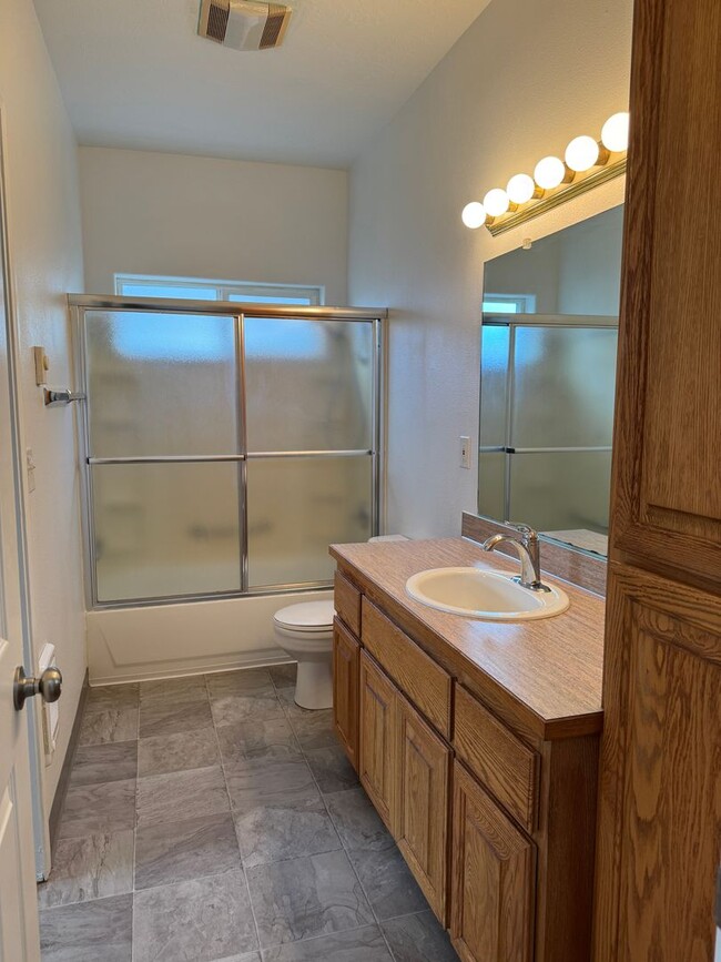 Building Photo - 359 S 58th St