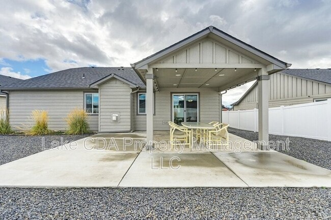 Building Photo - 12335 Gipper Loop