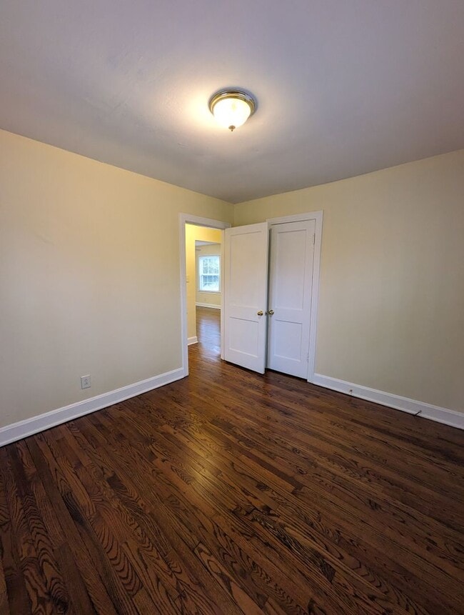 Building Photo - Great 2 Bedroom Home For Rent Near The Library!