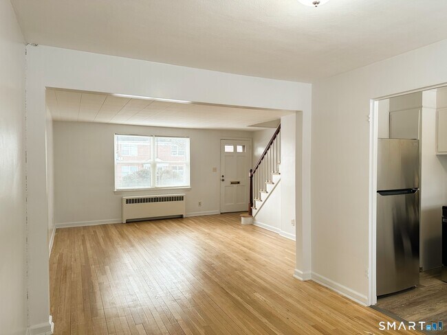 Building Photo - 52 Arnold Way