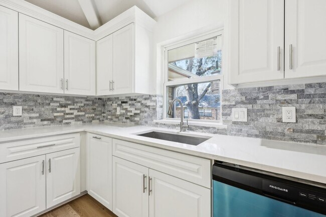 Building Photo - 139 Palmer Cir