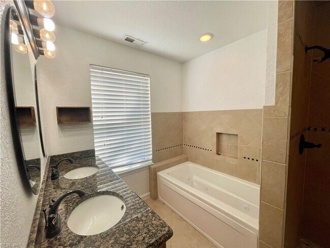 Building Photo - 1075 Kenya Ln