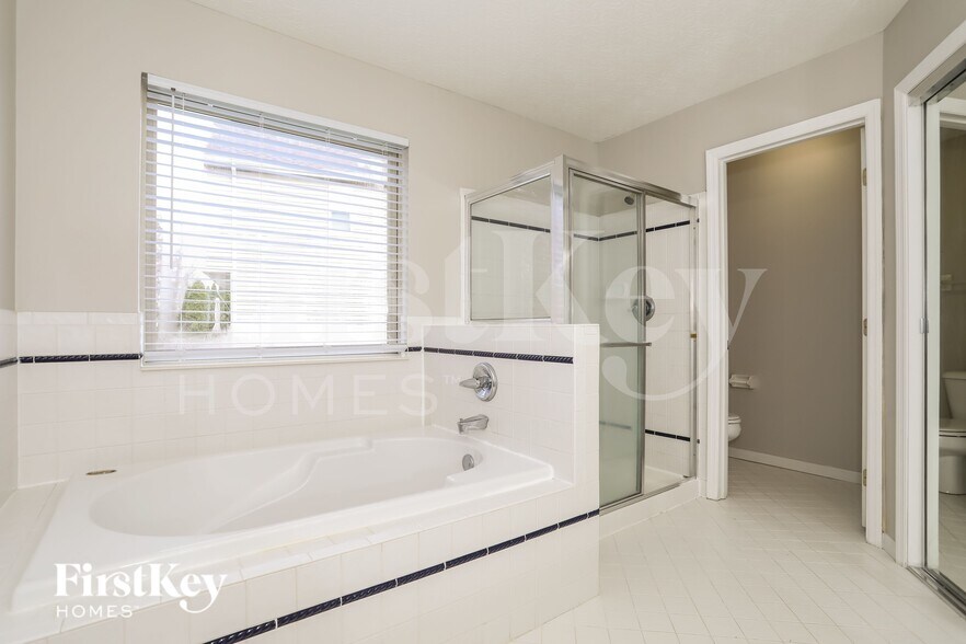 Building Photo - 6074 Weber Oaks Dr