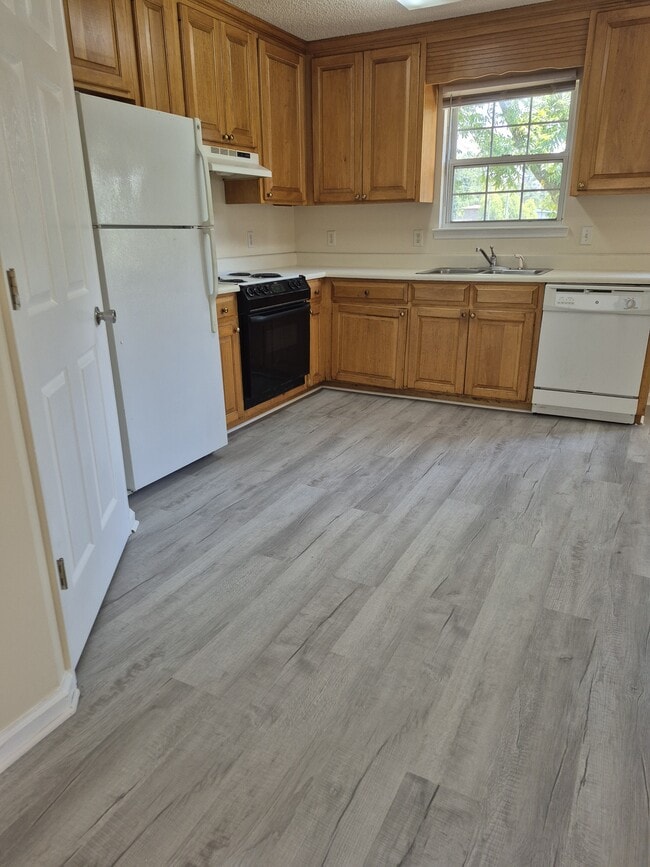 Primary Photo - 1316 Edgewood Dr