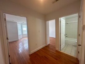 Building Photo - 1043 Spring Garden St