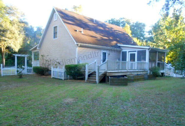 Building Photo - Three Bedroom Lowcountry-Style Home on 1 Acre of Land