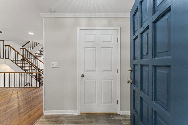 Building Photo - 7309 Cardigan Cir