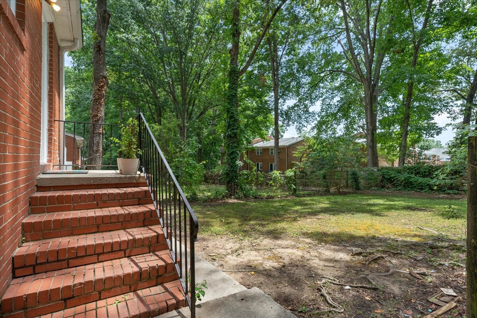 Building Photo - 804 Urban Ave