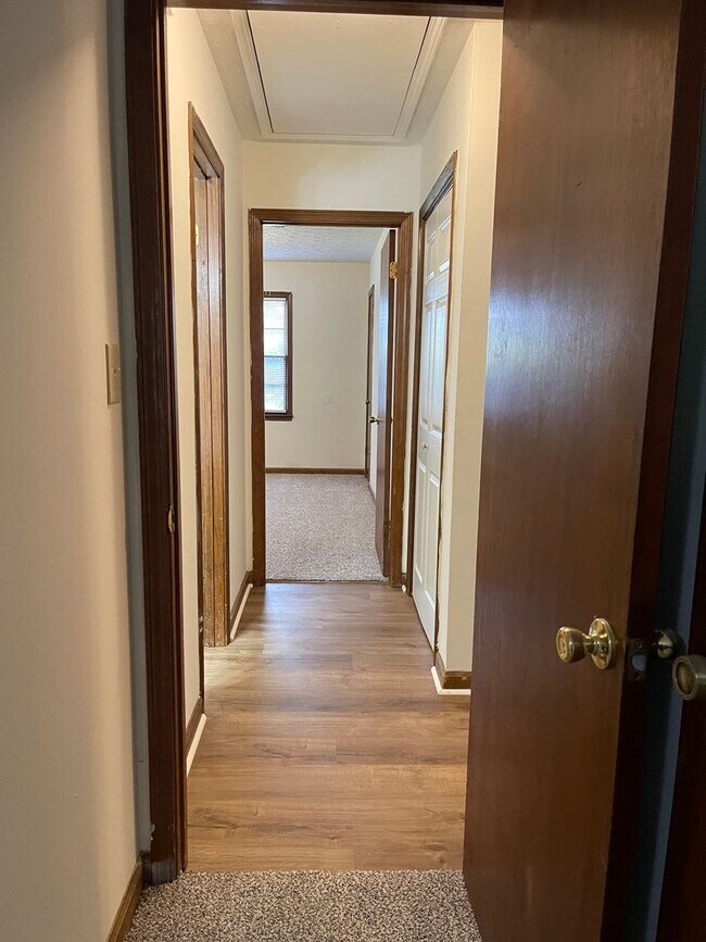 Building Photo - 2BR Duplex off of Epps Bridge near Timothy...