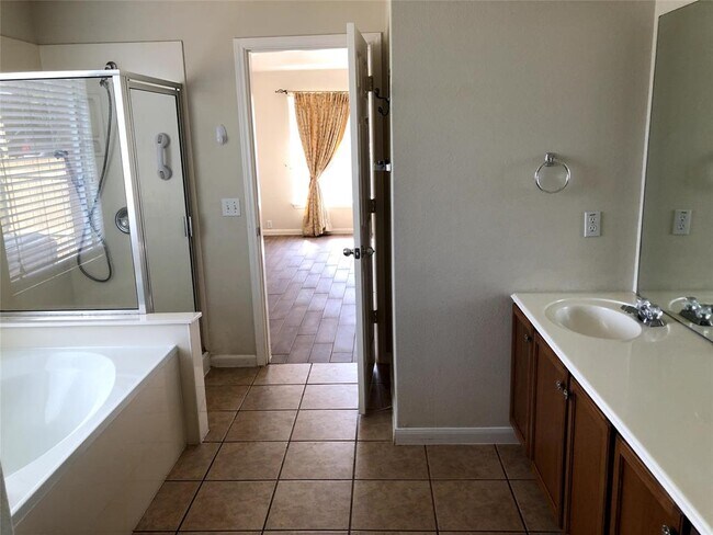 Building Photo - 3336 Alexander Valley Cove