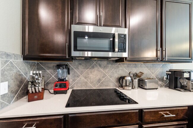 Building Photo - 12600 Lucida Ln