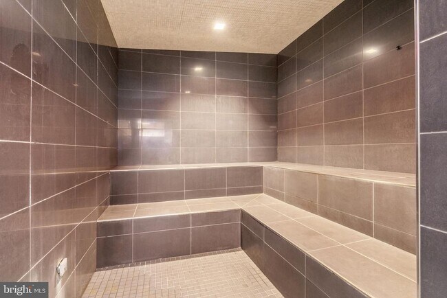 Building Photo - 210 W Rittenhouse Square