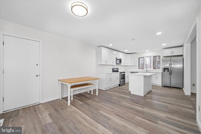 Building Photo - 119 Stoney Ridge Rd