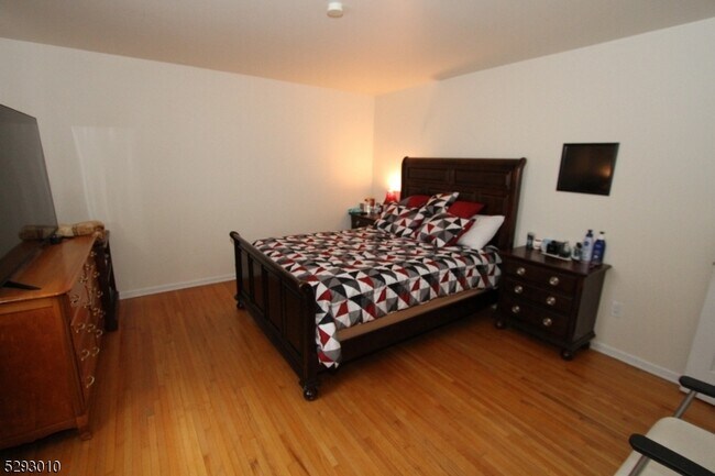 Building Photo - 287 Legion Pl