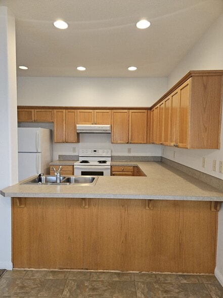 View into kitchen from Dining area - 528 Fenton Ave
