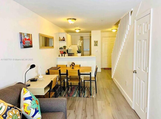 Primary Photo - 821 SW 2nd St