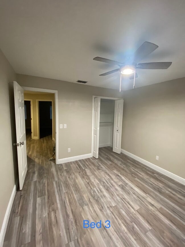 Building Photo - 321 Misty Meadow Dr