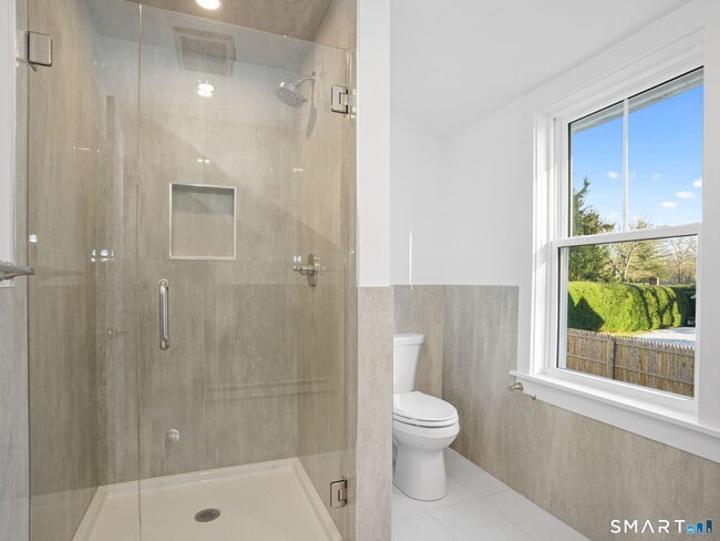 Building Photo - 54 Richmondville Ave