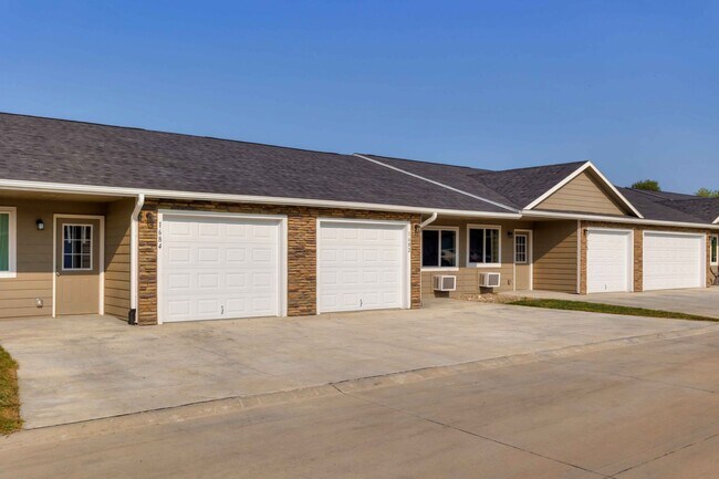 Building Photo - 2 Bedroom, Single-story Townhomes for rent in Madrid, IA