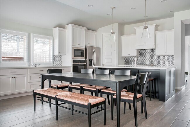 Building Photo - 30142 Gold Finch Pl