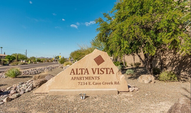 Building Photo - Alta Vista