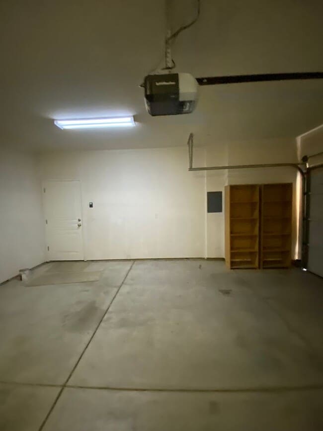 Building Photo - Beautiful Somerset Single Story Townhome N...