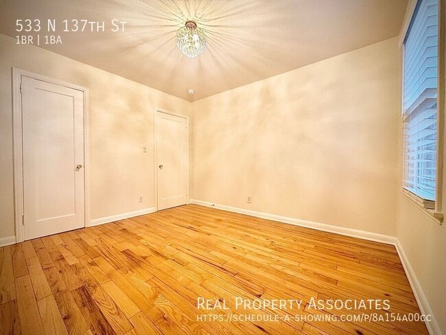 Building Photo - 533 N 137th St