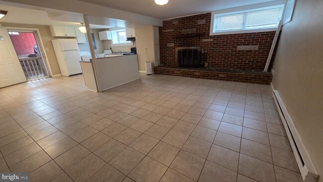 Building Photo - 4400 4th St