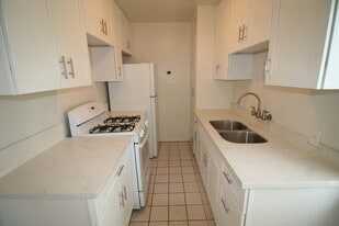 Building Photo - 1336 Berkeley St