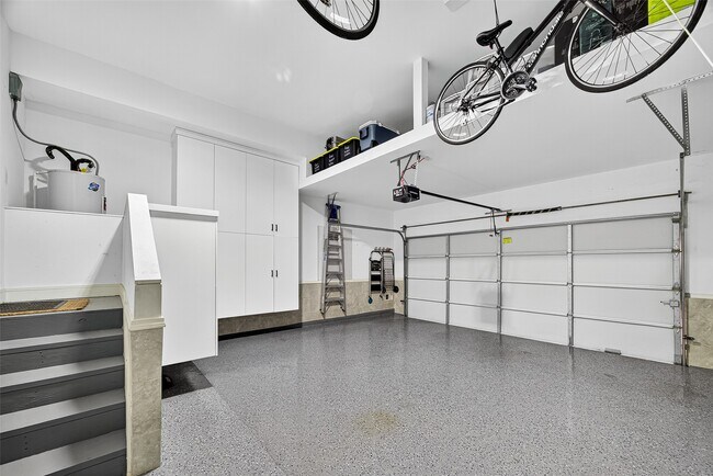 Building Photo - 1232 W 24th St