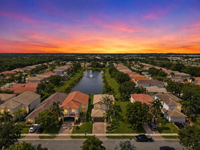 Building Photo - 8895 Chestnut Ridge Way