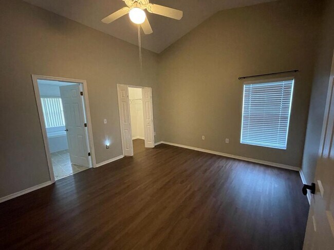 Building Photo - AVAILABLE NOW