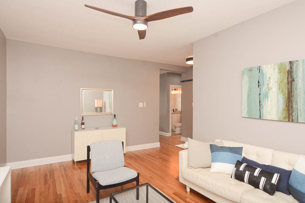 Building Photo - 630 W Stratford Pl