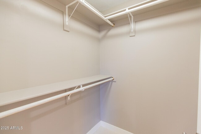 Building Photo - 803 E Palmaire Ave