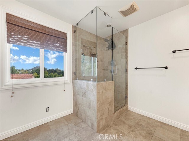 Building Photo - 5502 Ember Ct