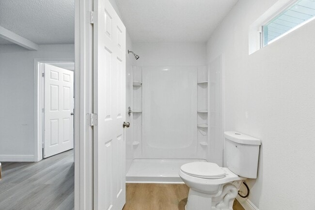 Building Photo - Spacious 4-Bedroom Home in Wildwood – Rece...