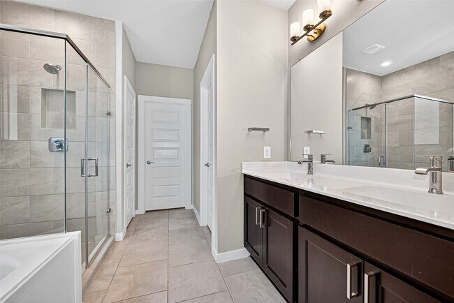 Building Photo - 29535 Red Rocks Pk Dr