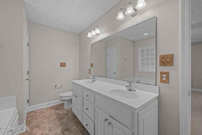 Building Photo - 205 Croatan Woods Dr