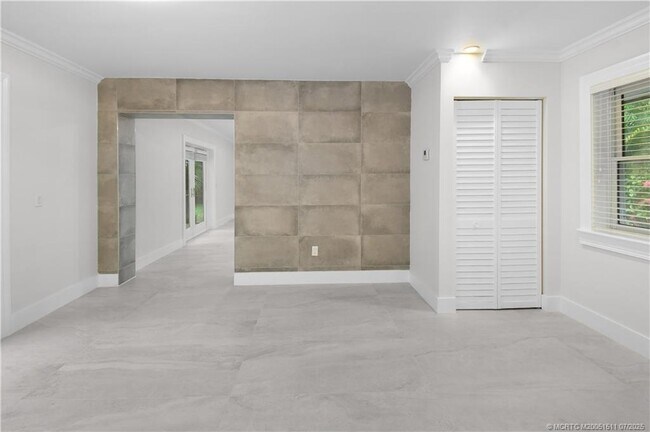 Building Photo - 4 Copaire Rd