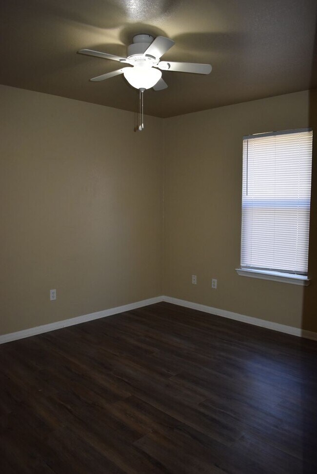 Building Photo - 3BR 2BA is located in a quiet Harker Heigh...