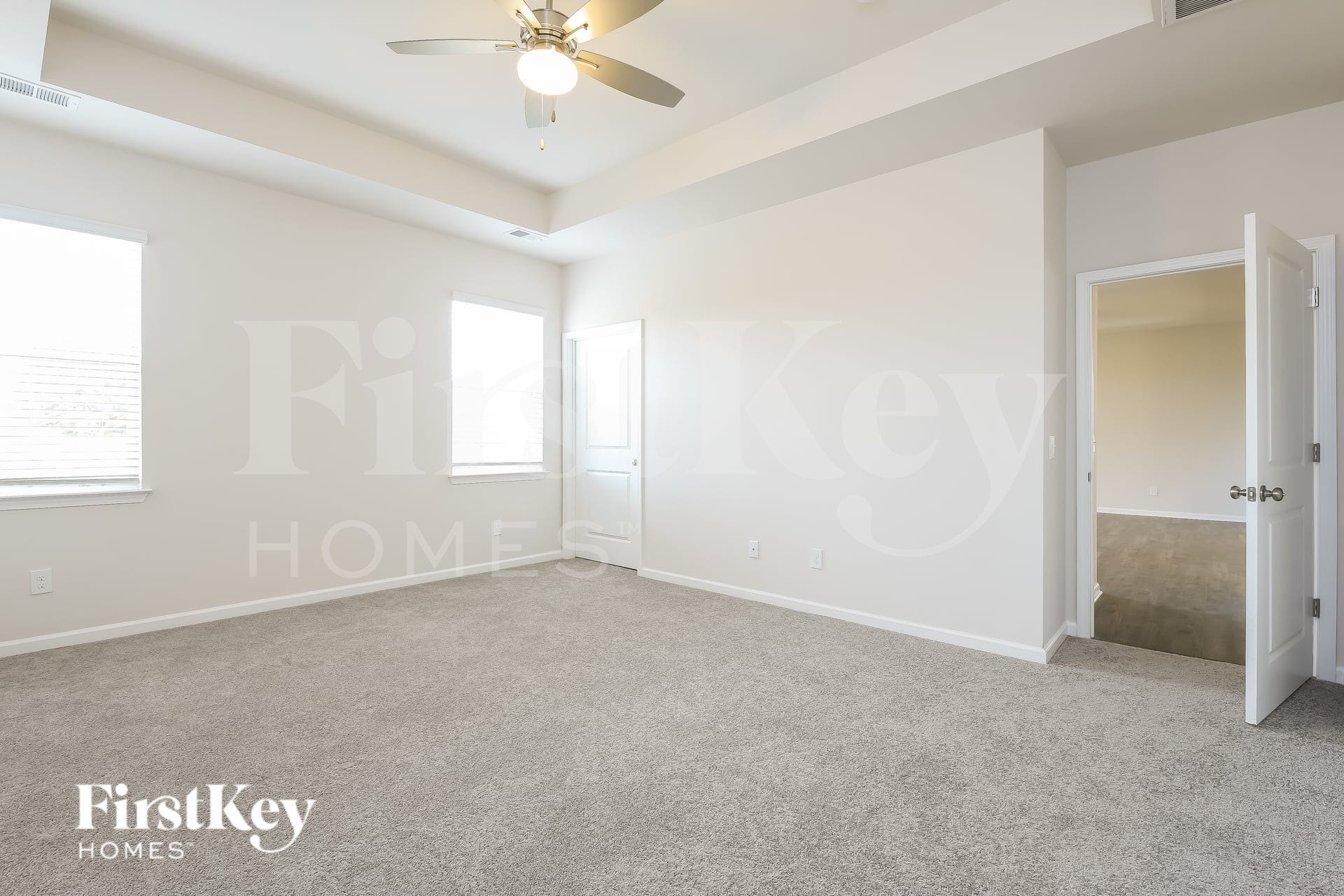 Building Photo - 513 Hillpark Ln