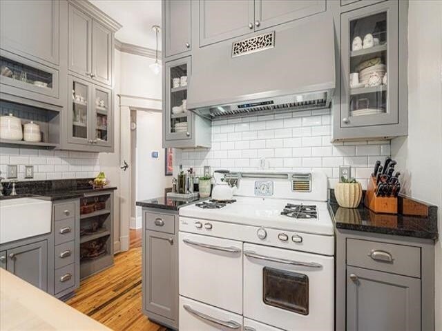 Building Photo - 28 S Barksdale St