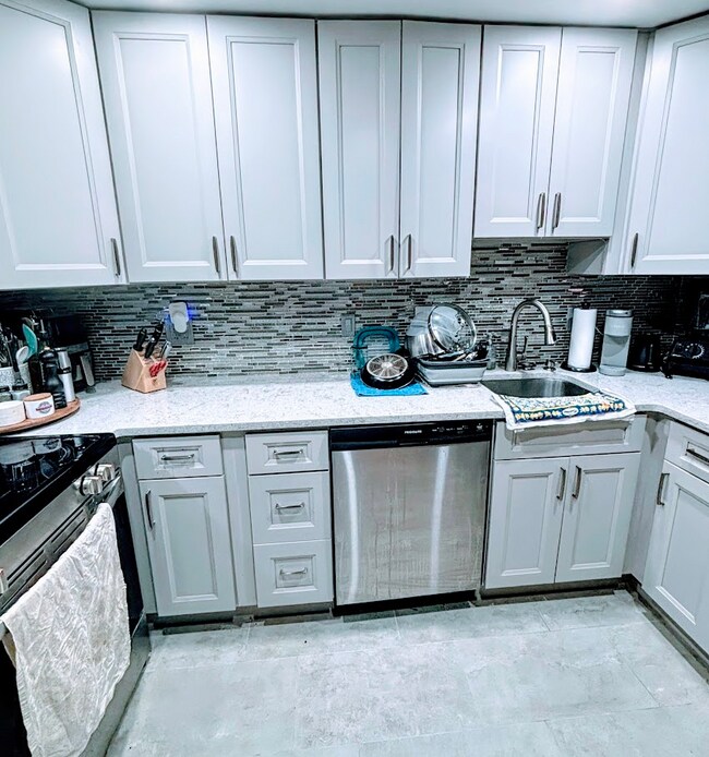 New Kitchen (3 of 5) - 87 Gainsborough St