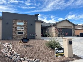 Building Photo - 518 San Simon Dr