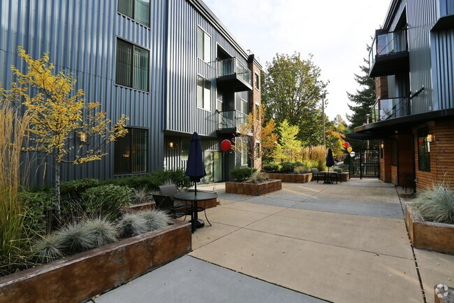 Building Photo - Redmond Square